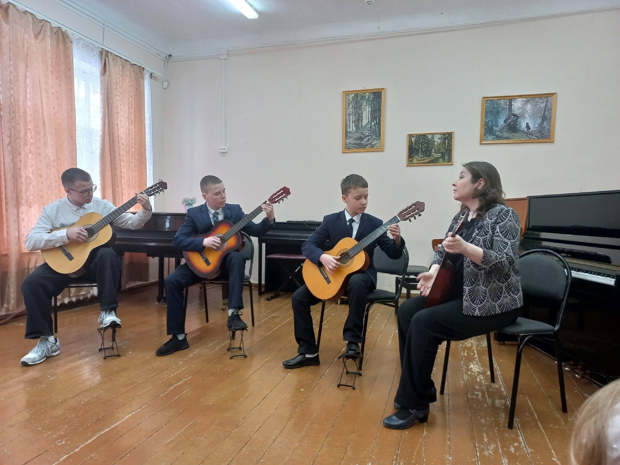 В Куменах стартовал межрайонный конкурс-фестиваль искусств «ПУСТЬ ВСЕГДА БУДЕТ СОЛНЦЕ!».