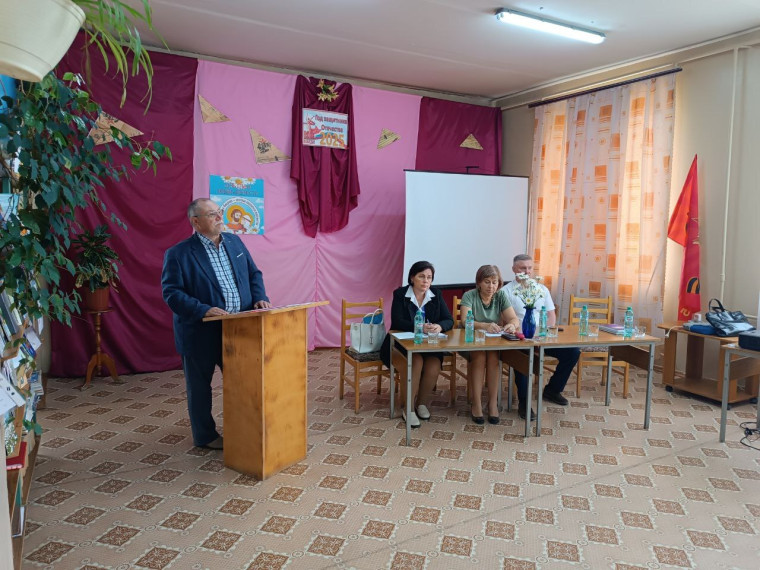 Уполномоченный по правам человека в Кировской области провел прием граждан в Куменском районе. Уполномоченный по правам человека в Кировской области провел прием граждан в Куменском районе.