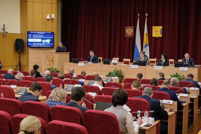 С 1 января бюджетникам повысили заработную плату. С 1 января бюджетникам повысили заработную плату.