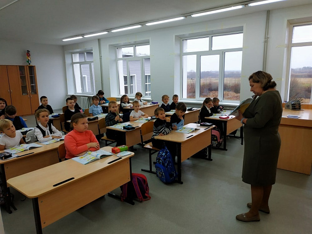 В Кировской области принят комплекс мер поддержки педагогов, инициированных губернатором Александром Соколовым. В Кировской области принят комплекс мер поддержки педагогов, инициированных губернатором Александром Соколовым.