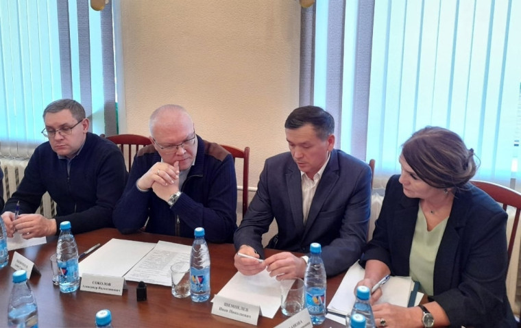 30 ноября губернатор Кировской области Александр Соколов работает в Куменском районе. 30 ноября губернатор Кировской области Александр Соколов работает в Куменском районе.