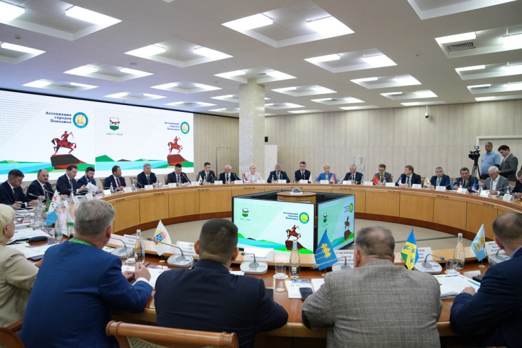 Ассоциации городов Поволжья объединяет российские города. Ассоциации городов Поволжья объединяет российские города.